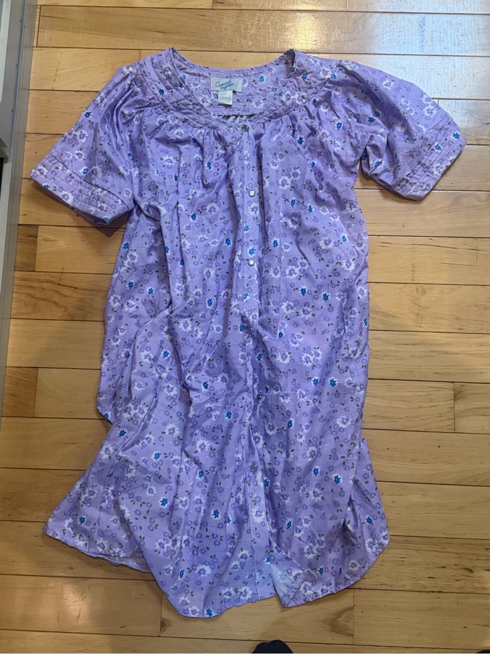 Casual Nights Women’s Short sleeve Button Close Nightgown Purple Size XL
